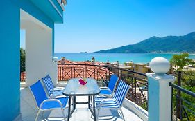 Ellinas Hotel